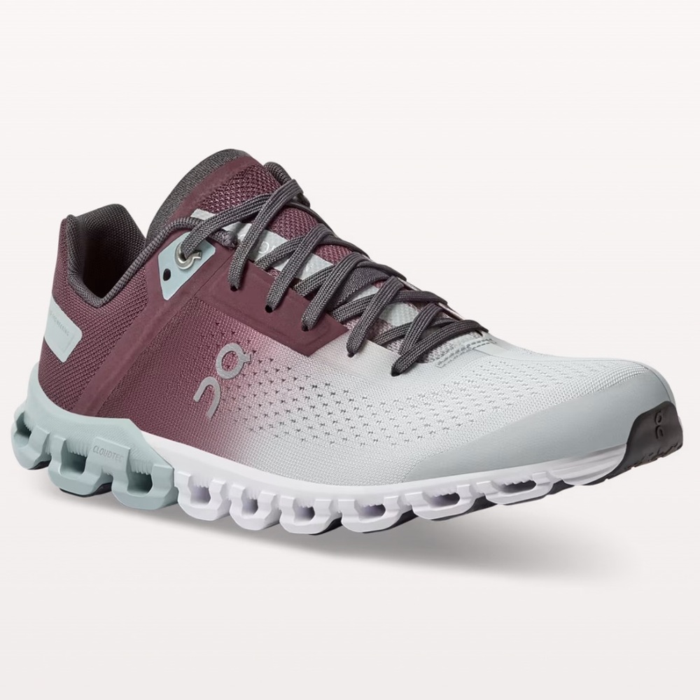 On Running Shoes Cloudflow Women’s Size 8.5